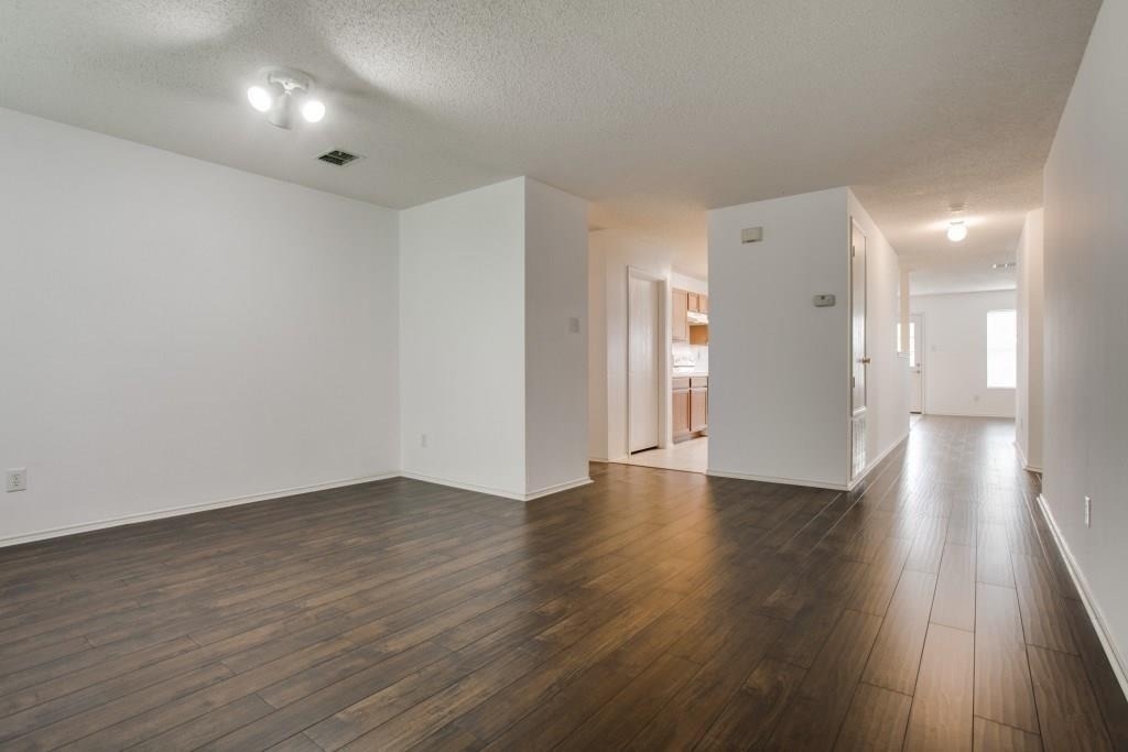2800 Bissell Way - Photo 4