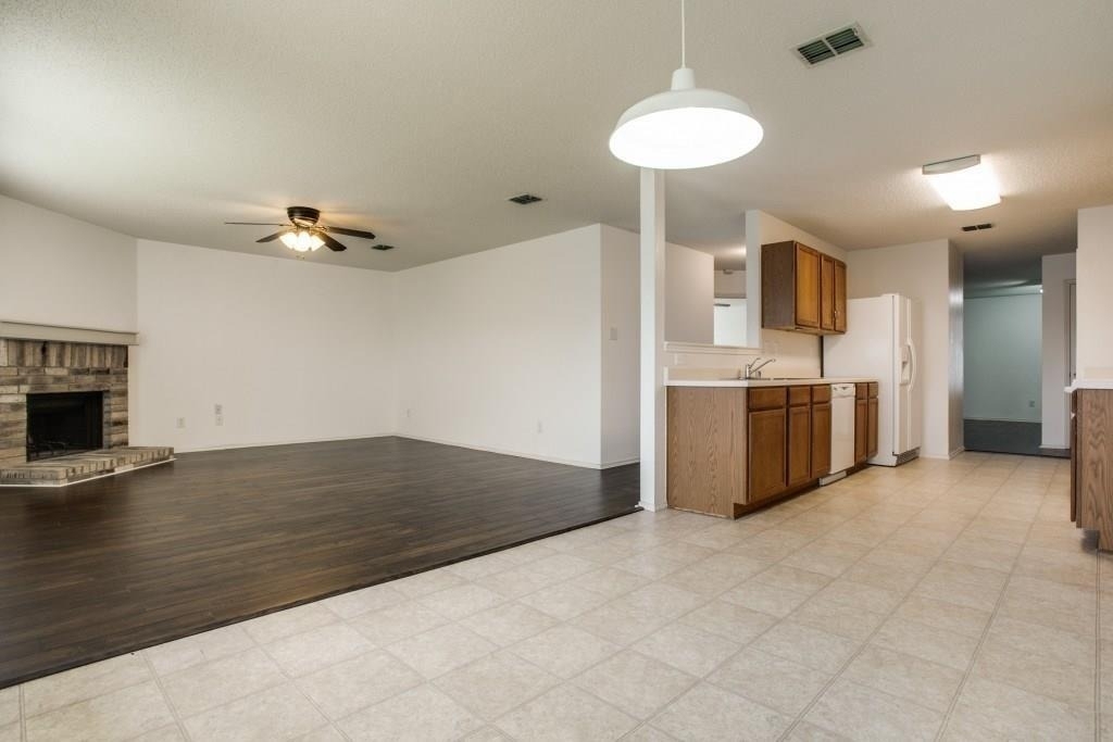 2800 Bissell Way - Photo 10