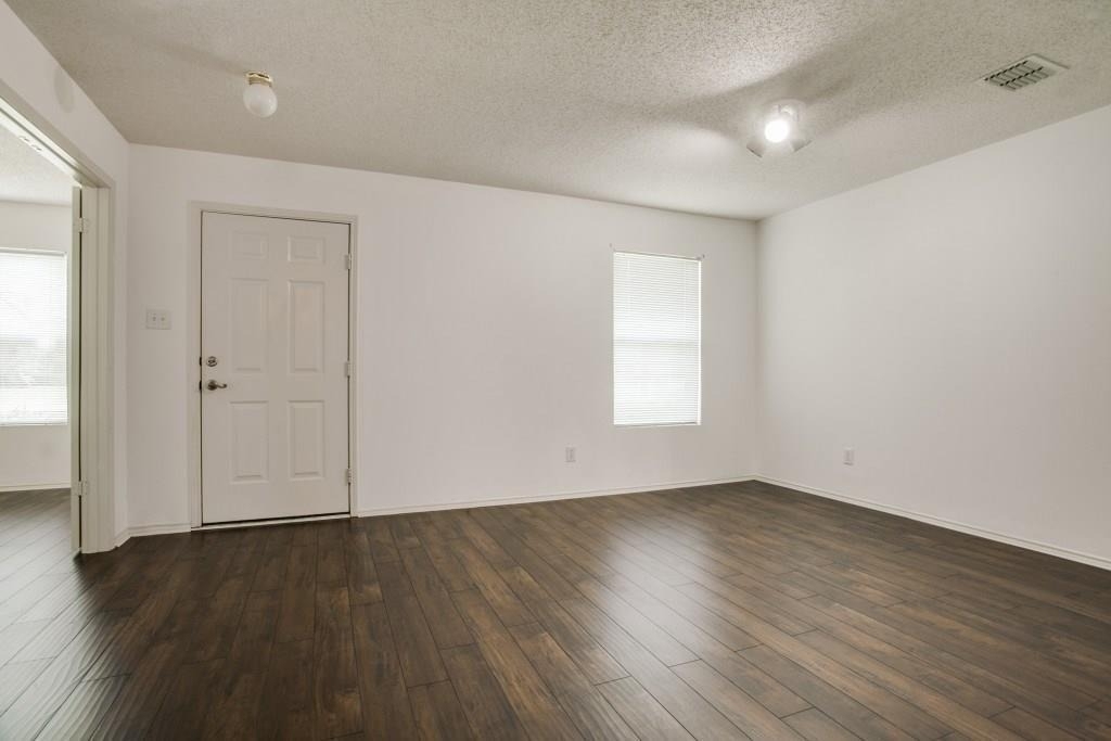 2800 Bissell Way - Photo 3