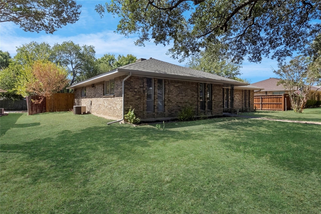 742 Ridge Crest Drive - Photo 0