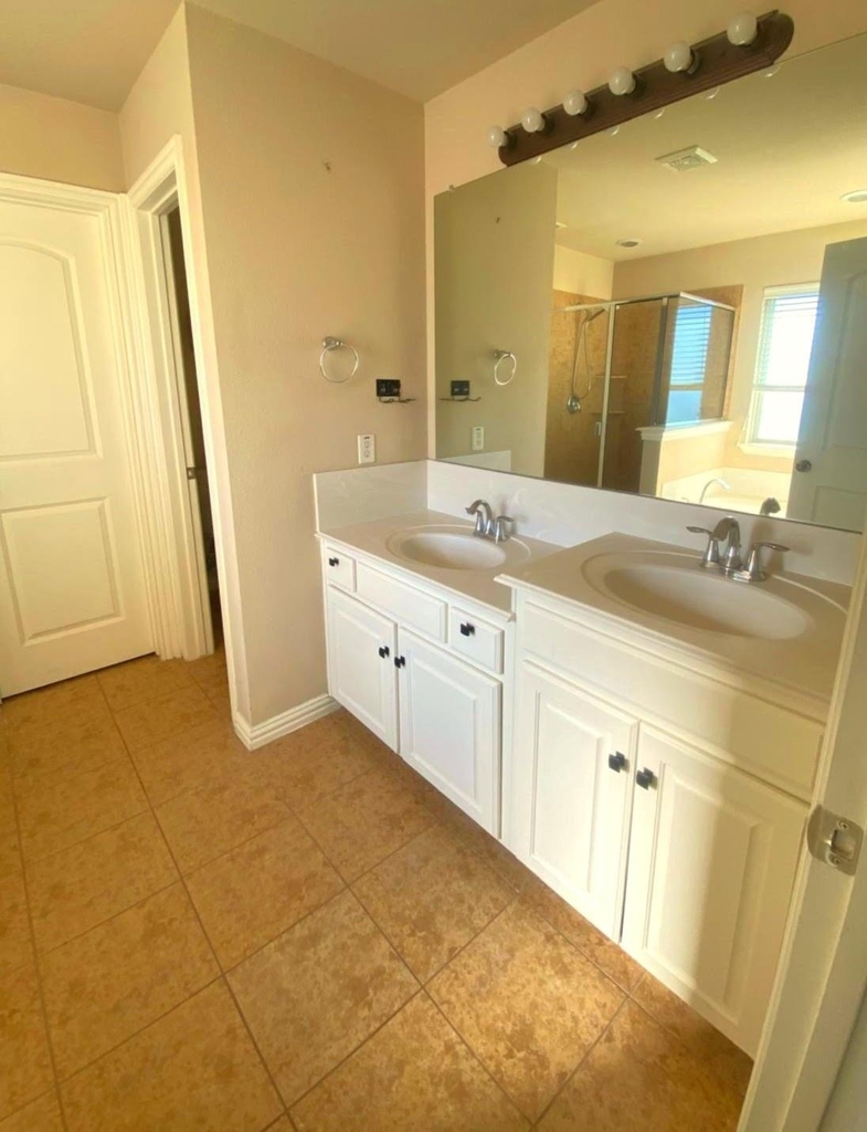 10637 Bolivar Drive - Photo 16