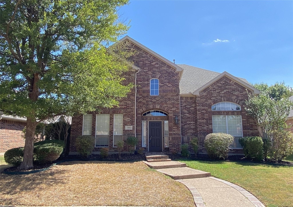 15861 Twin Cove Drive - Photo 0