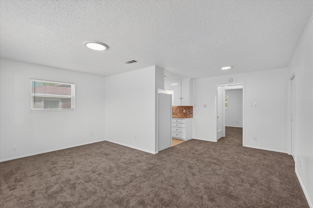 1805 Randolph Drive - Photo 10