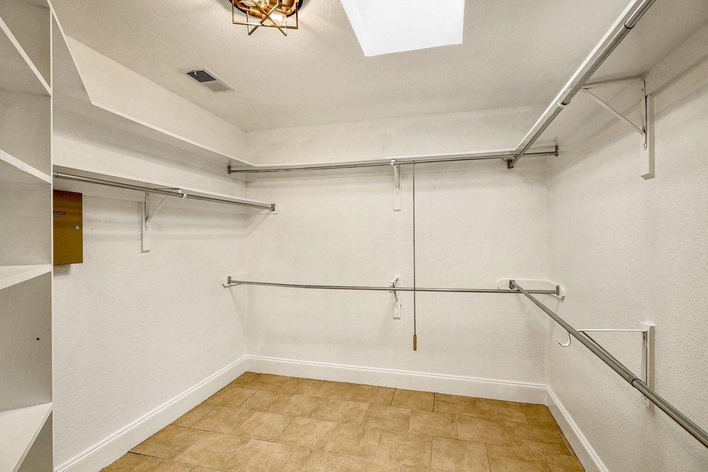 2912 Bluffview Drive - Photo 13