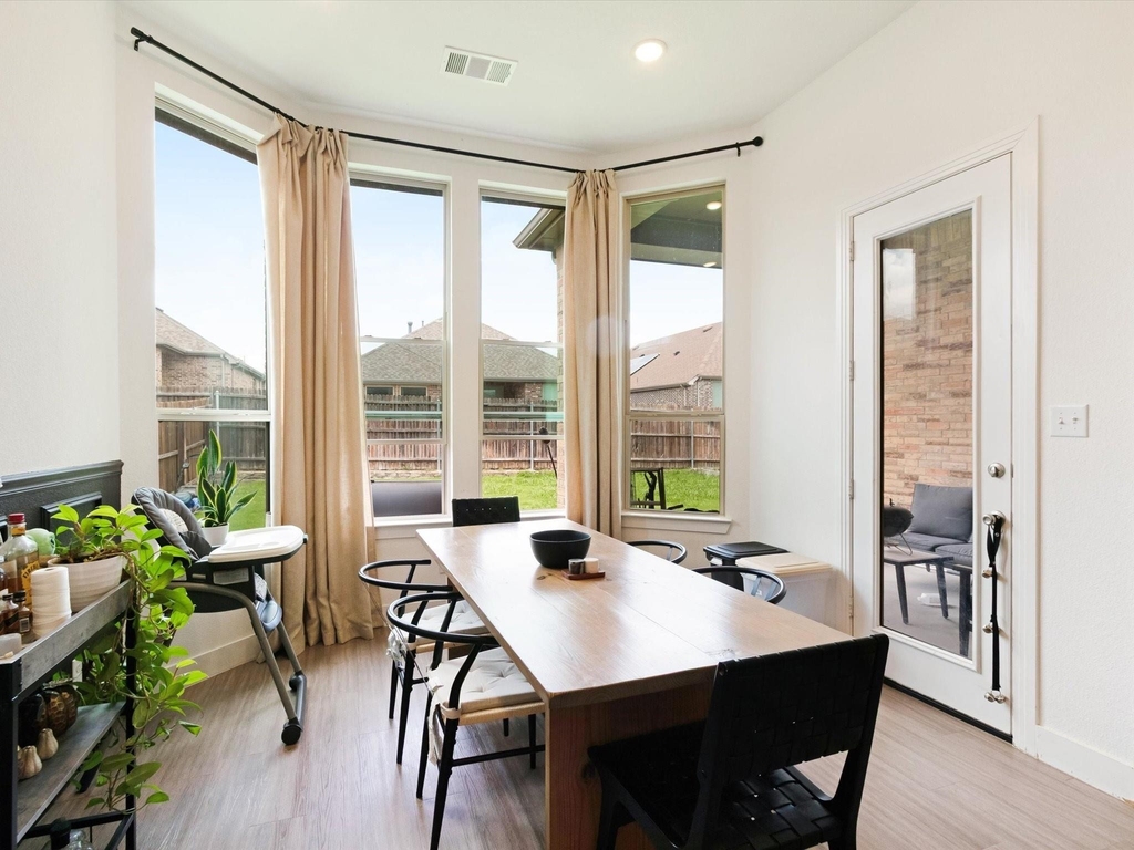 1535 Calcot Lane - Photo 7