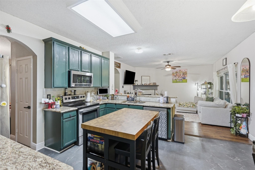 4532 Pebble Stone Drive - Photo 8