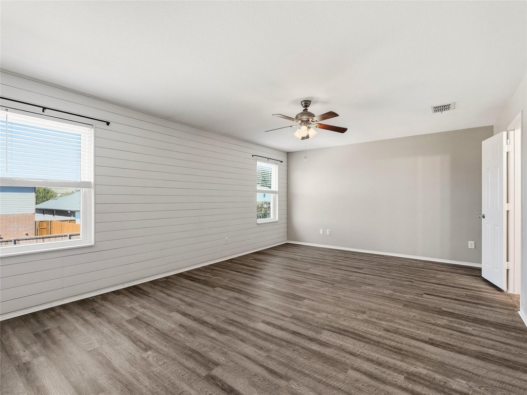 1122 Antoinette Drive - Photo 15