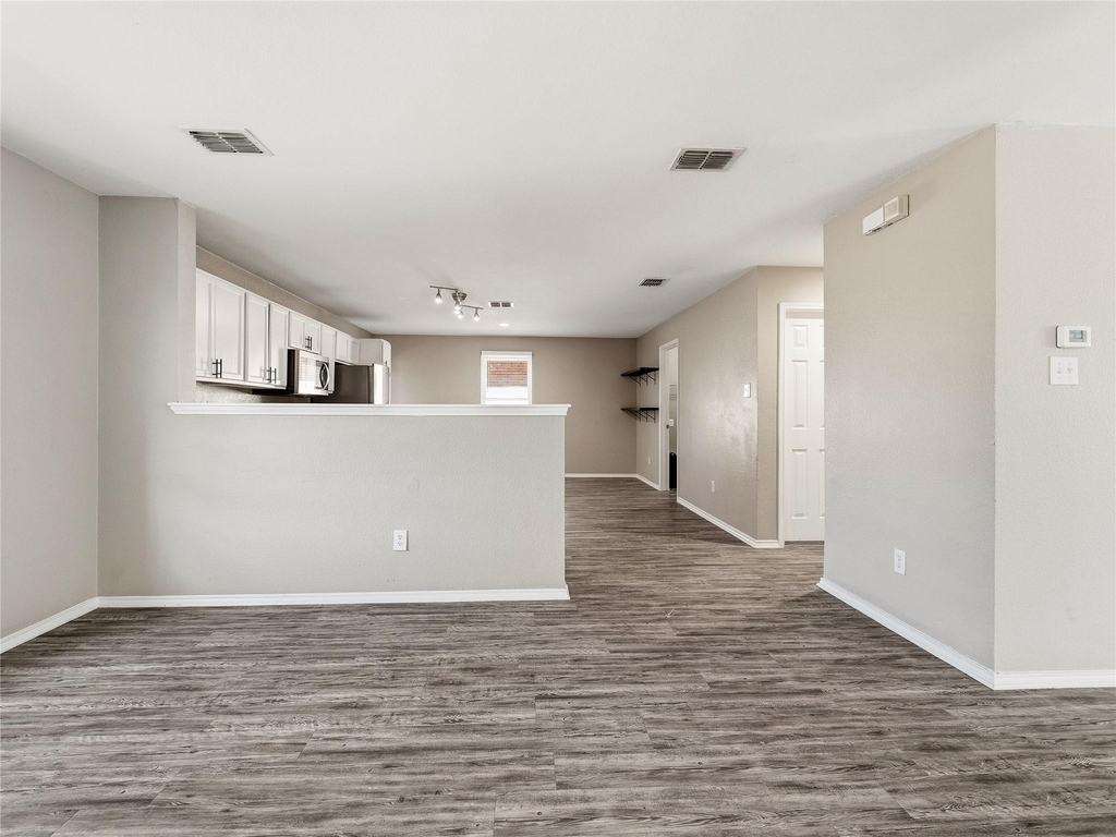 1122 Antoinette Drive - Photo 6
