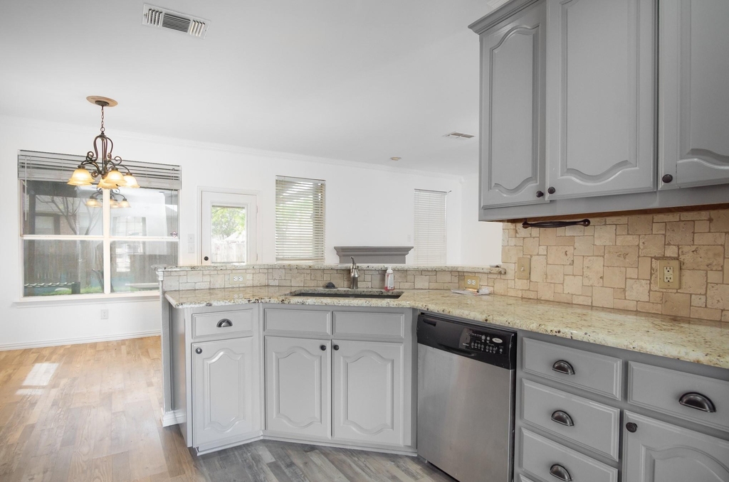 4704 Carolina Trace Trail - Photo 16