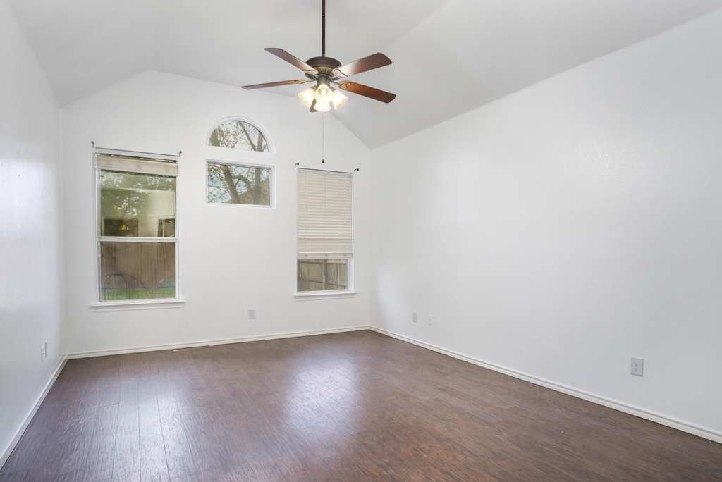 4704 Carolina Trace Trail - Photo 12