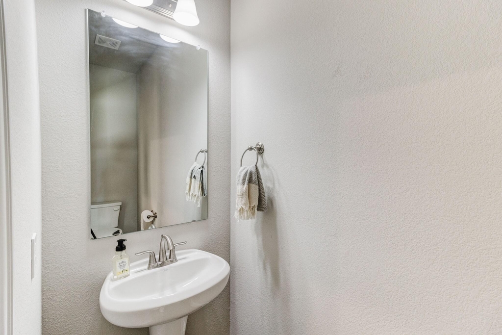 789 Wa Denton Drive - Photo 7