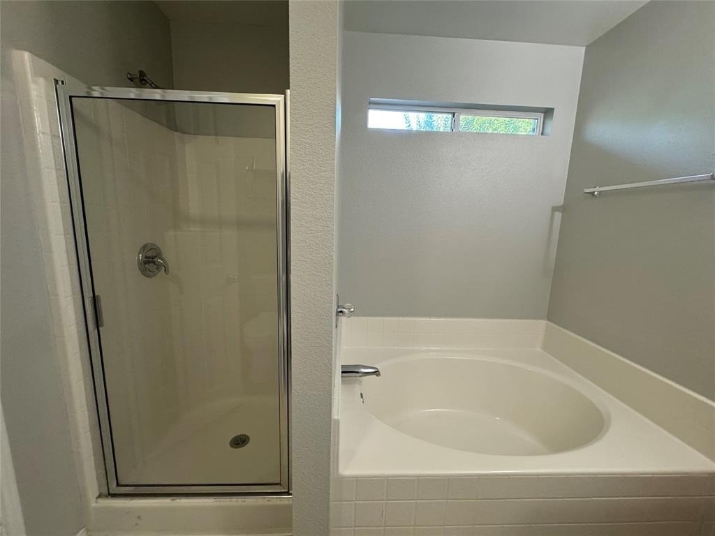 2064 Falls Creek Drive - Photo 4
