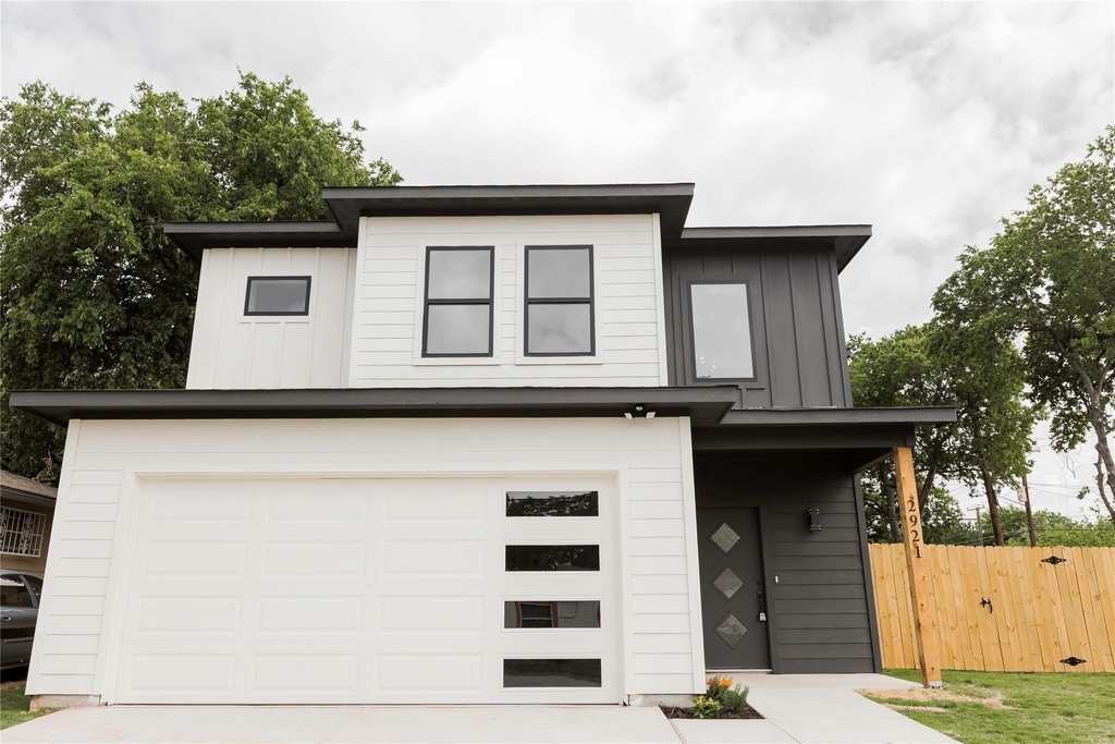 2921 Gipson Street - Photo 0