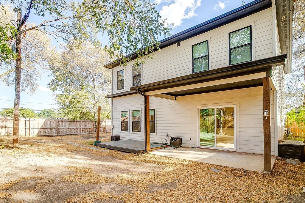 2921 Gipson Street - Photo 16