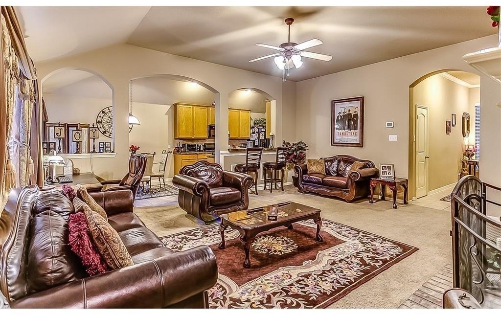 1505 Sparrow Lane - Photo 2