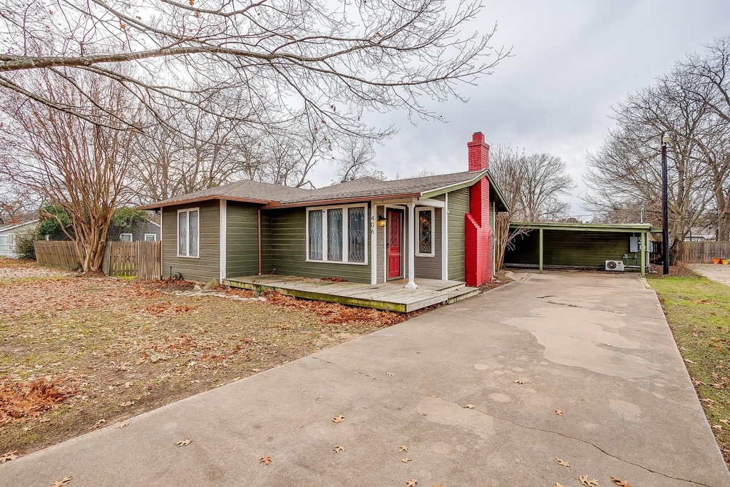 406 Bellevue Drive - Photo 1
