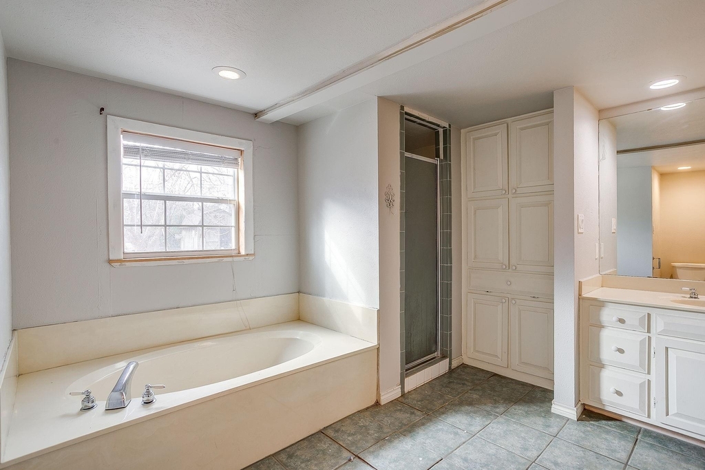 406 Bellevue Drive - Photo 16