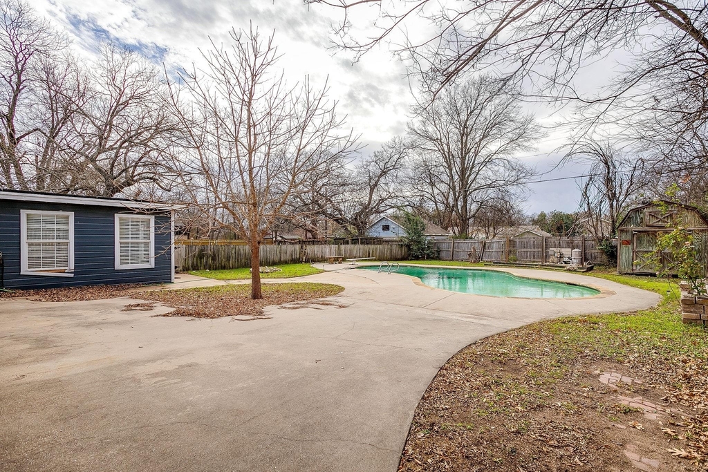 406 Bellevue Drive - Photo 33