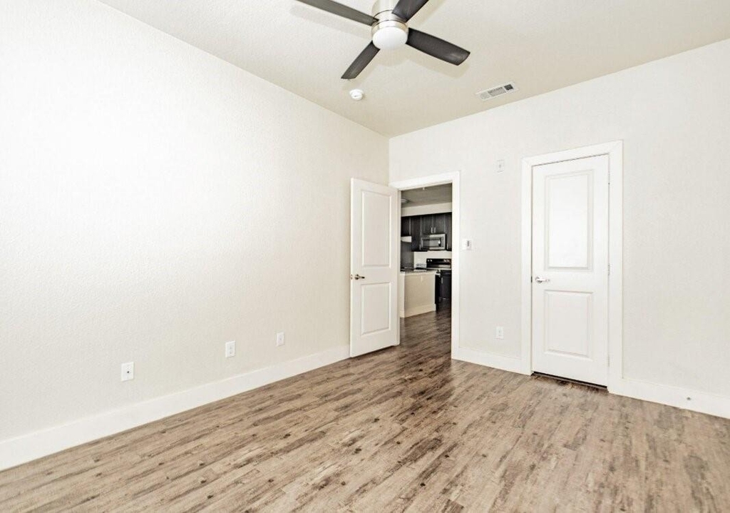 3221 Elihu Street - Photo 4