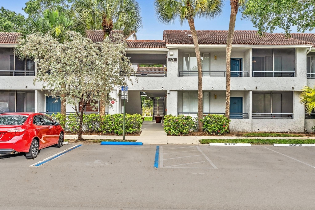 601 Lyons Road - Photo 35