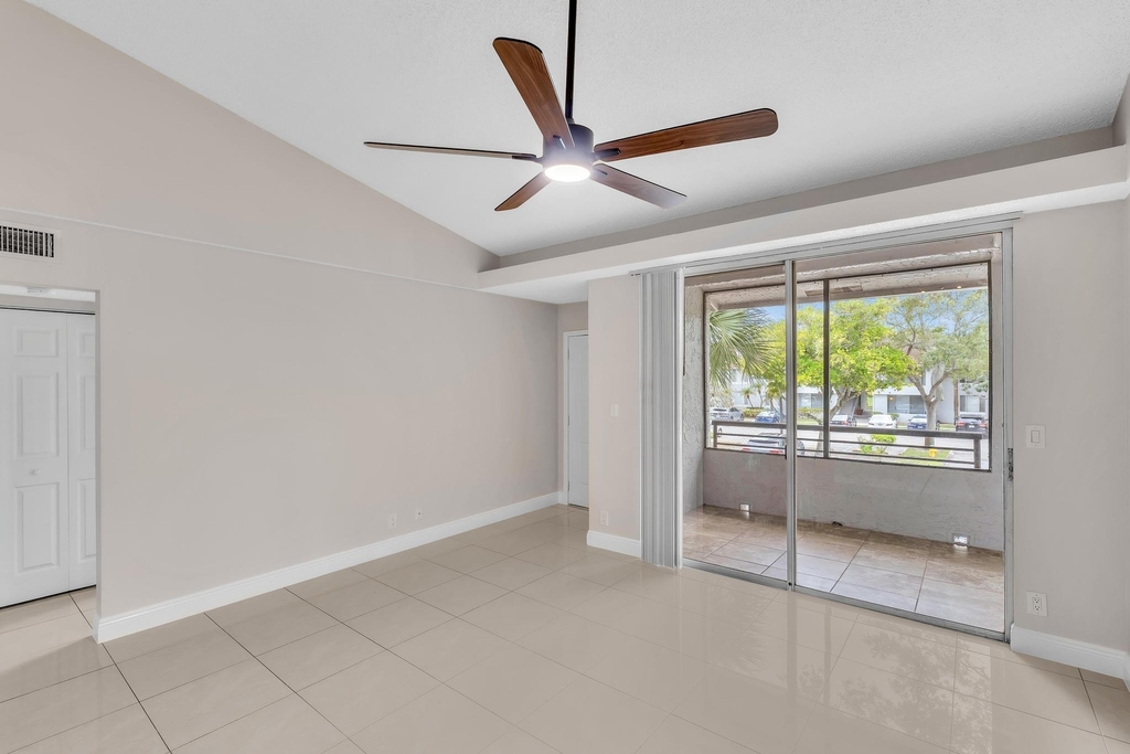 601 Lyons Road - Photo 30