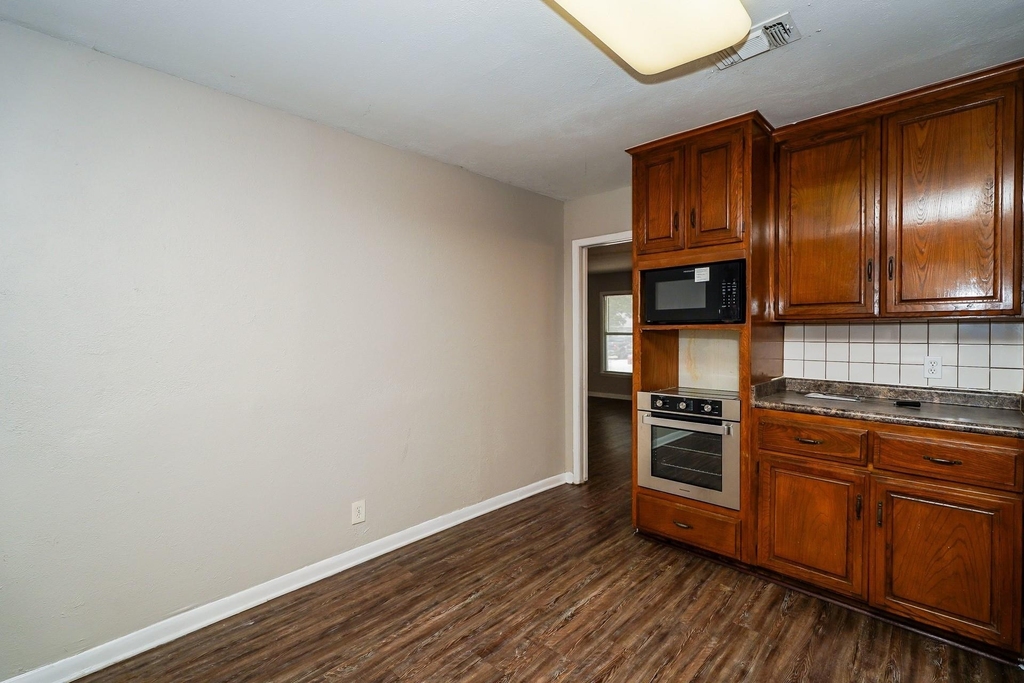 3516 Revere Street - Photo 5