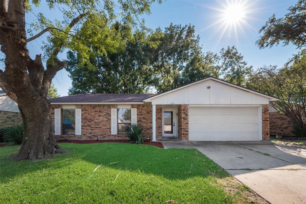 515 Forestwood Drive - Photo 1