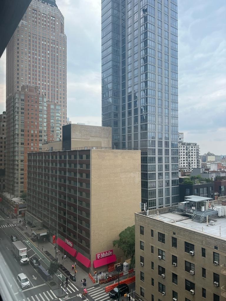 W 52 St / 8th Ave - Photo 8