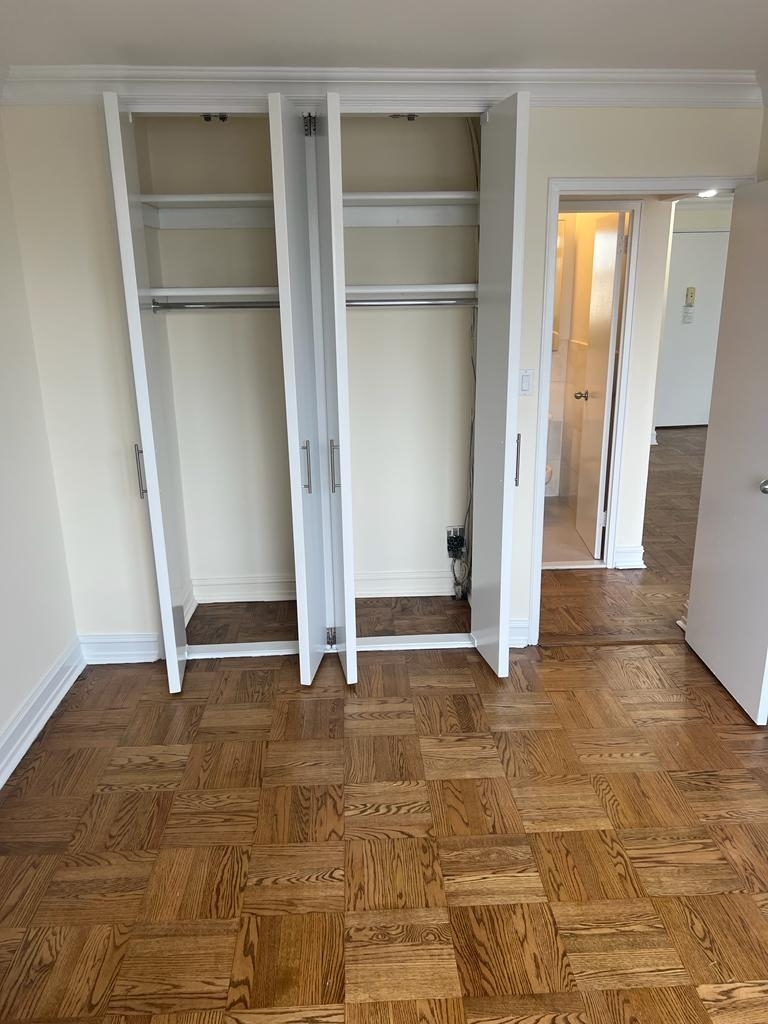 W 52 St / 8th Ave - Photo 5