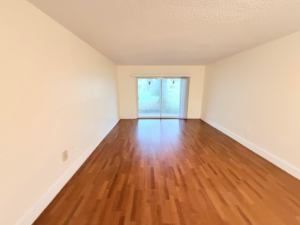 505 Nw 177th Street - Photo 3
