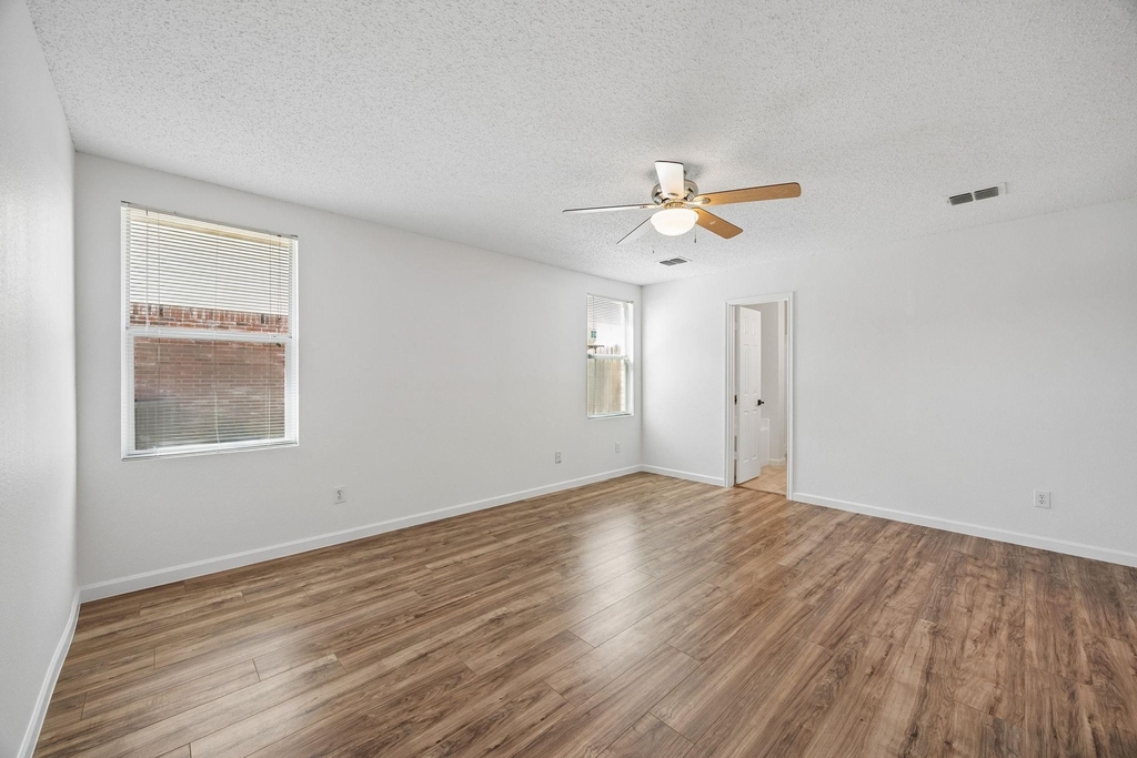 1721 Spyglass Drive - Photo 7
