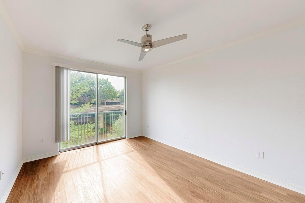 330 Las Colinas Boulevard E - Photo 3
