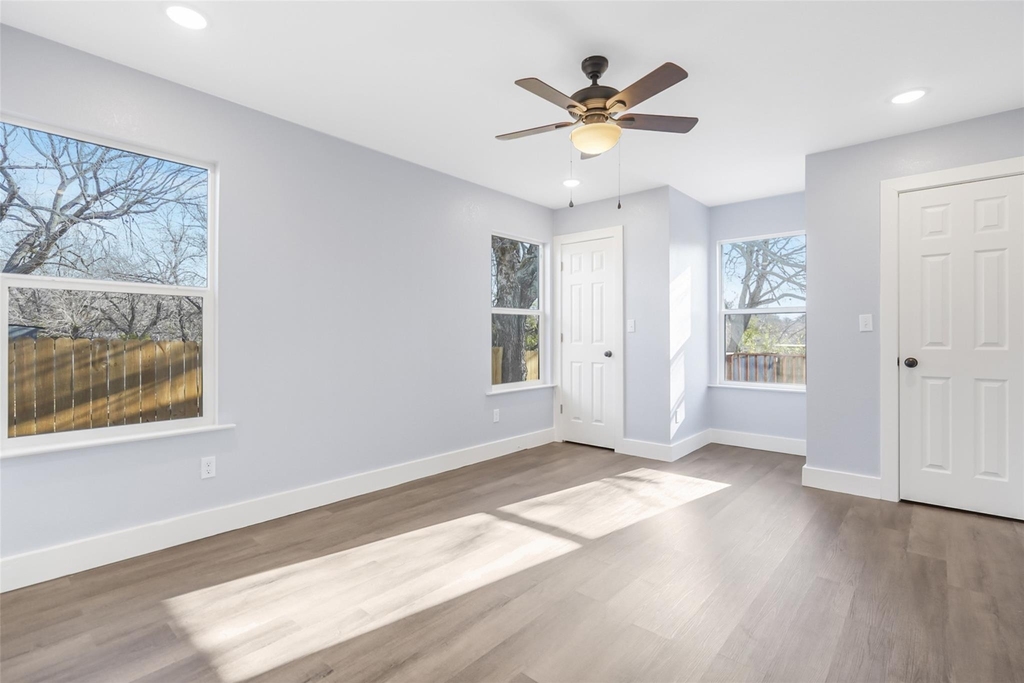401 Miller Street - Photo 8