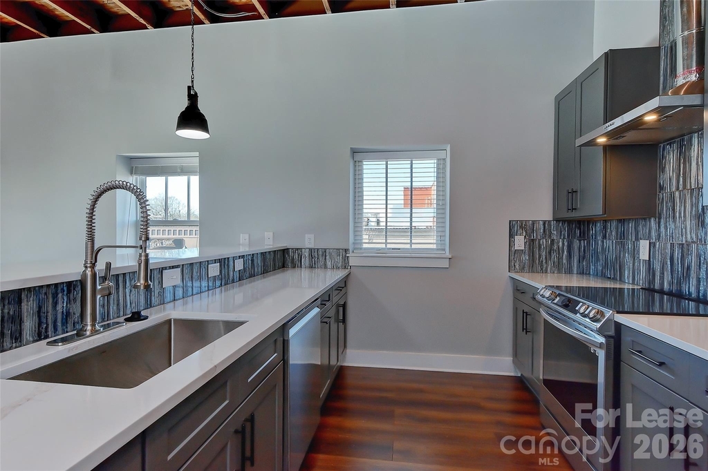 115 Main Street S - Photo 4