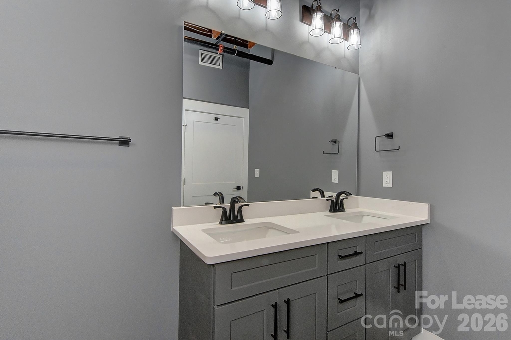 115 Main Street S - Photo 15