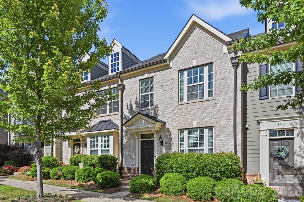 1353 Jacemans Way - Photo 1