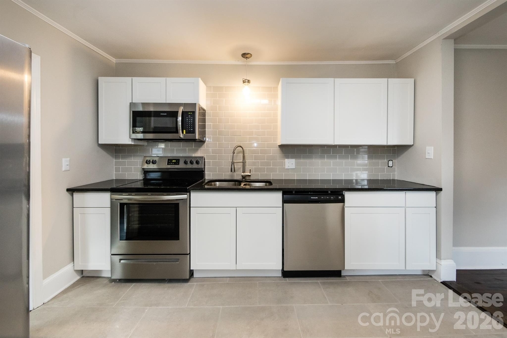 1613 Parson Street - Photo 15