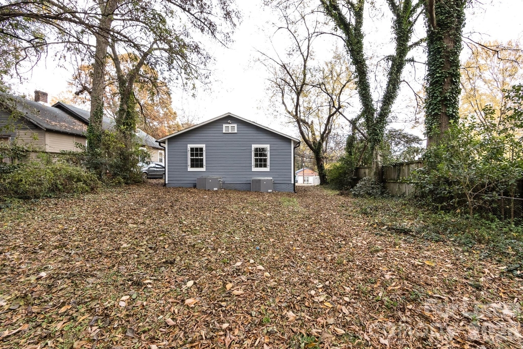 1613 Parson Street - Photo 5