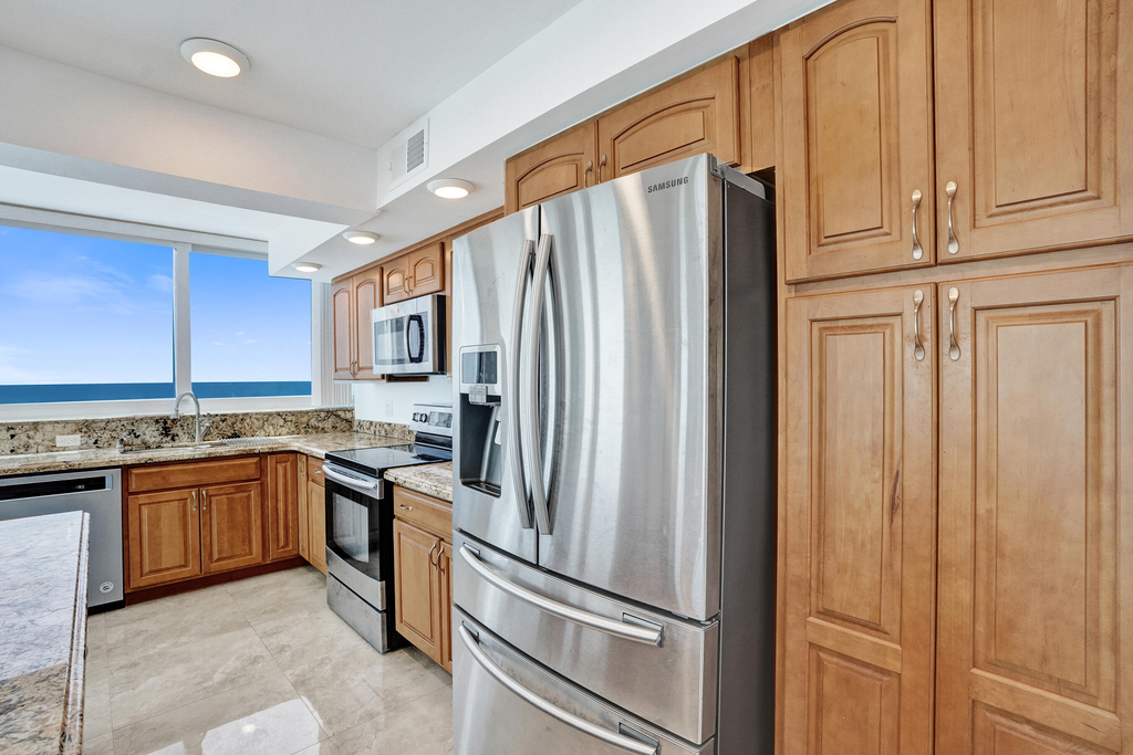 1360 S Ocean Boulevard - Photo 35