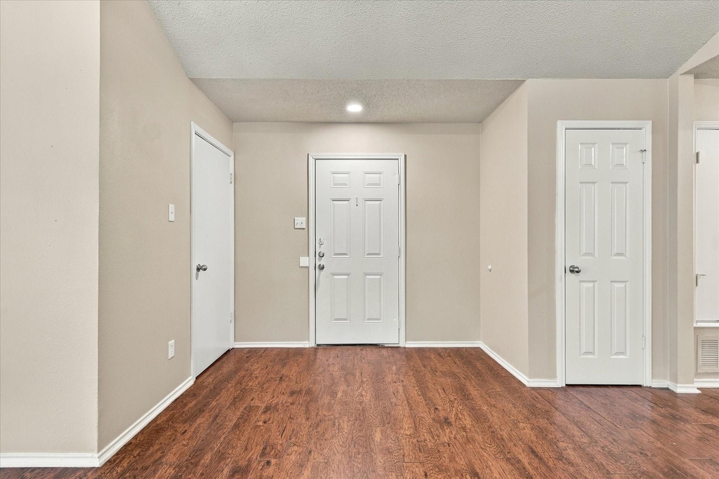 1328 Homestead Street - Photo 3