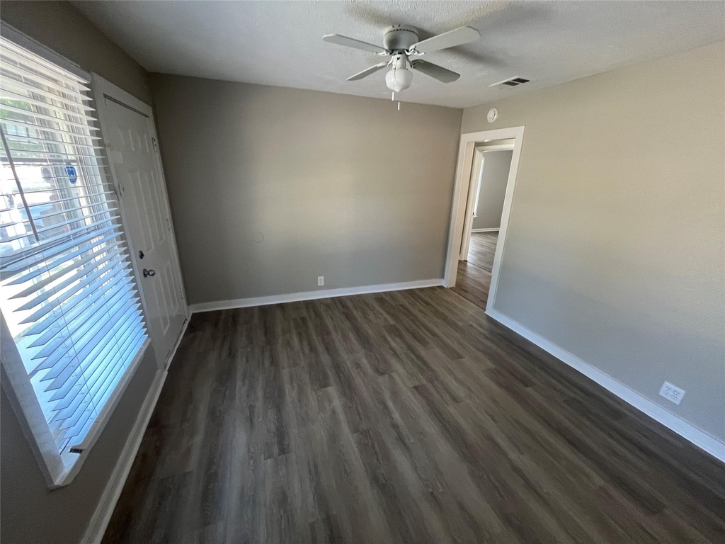 1622 Centerville Road - Photo 4