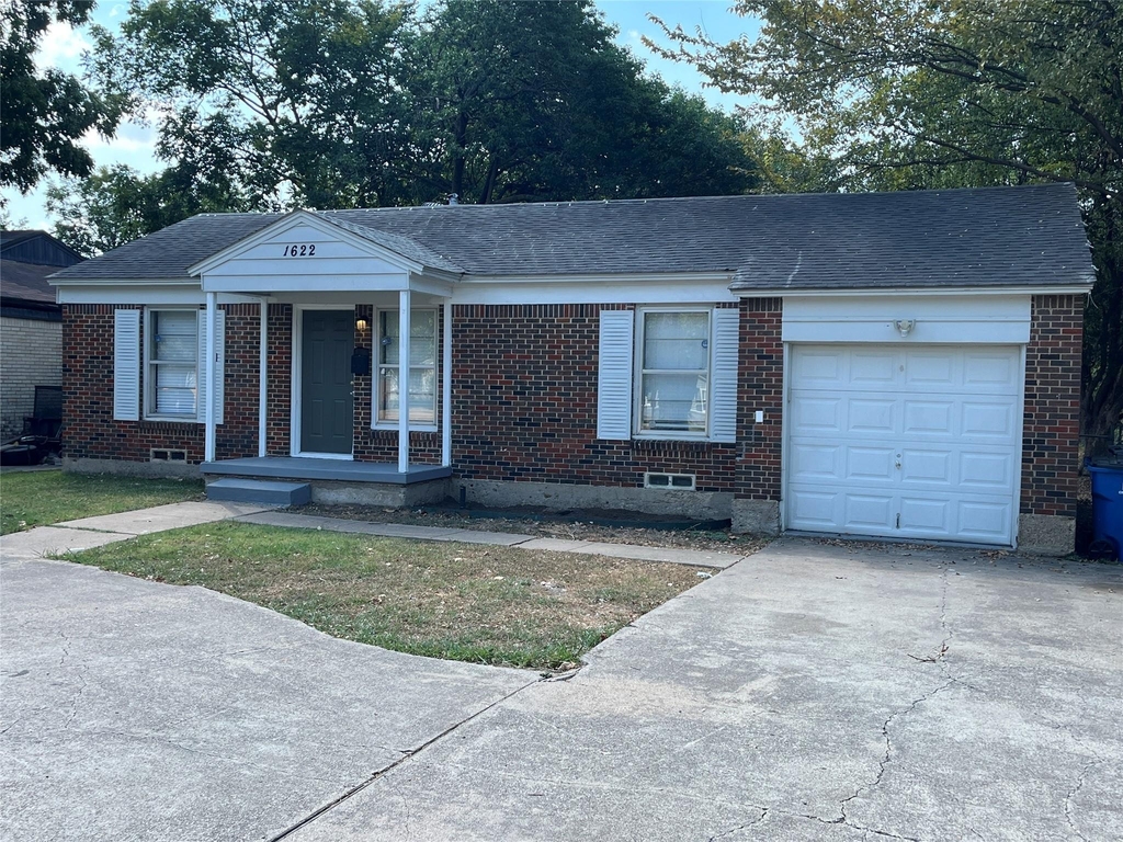1622 Centerville Road - Photo 0