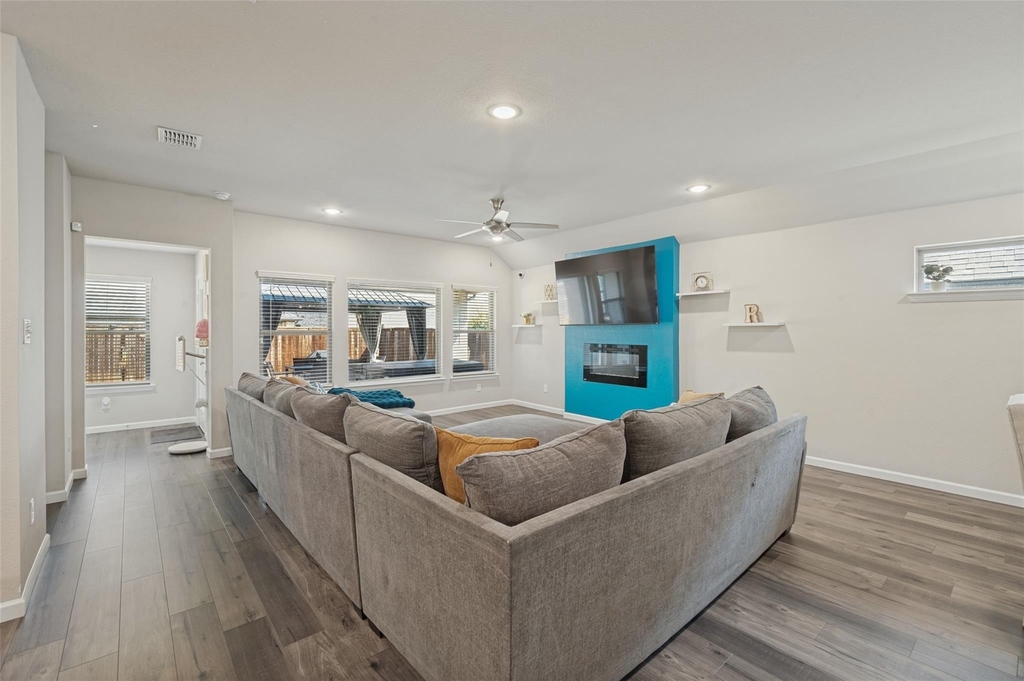 632 Cherry Hills Road - Photo 2
