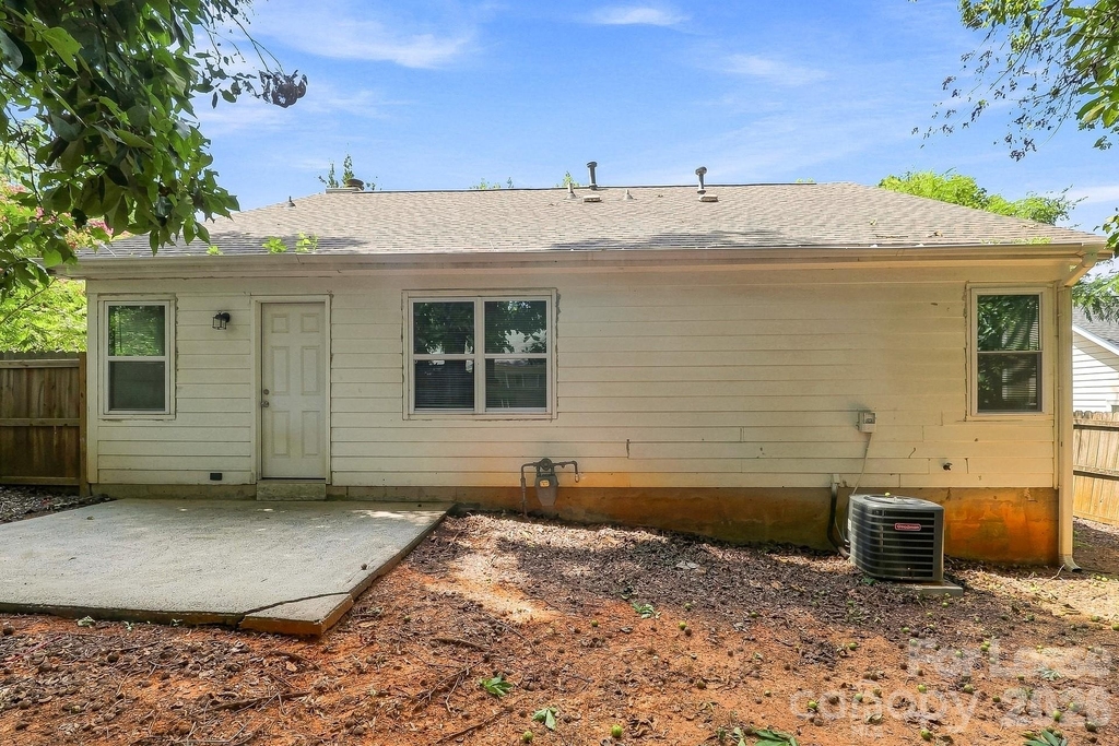 8419 Milton Morris Drive - Photo 14