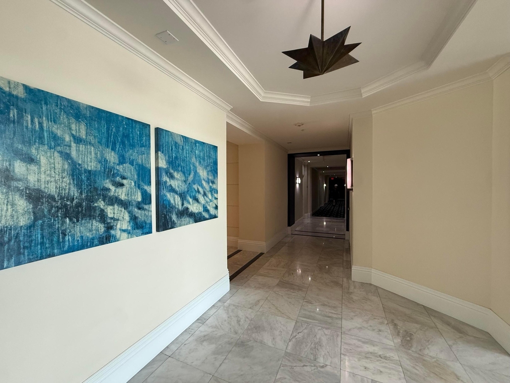 700 E Boynton Beach Boulevard - Photo 2