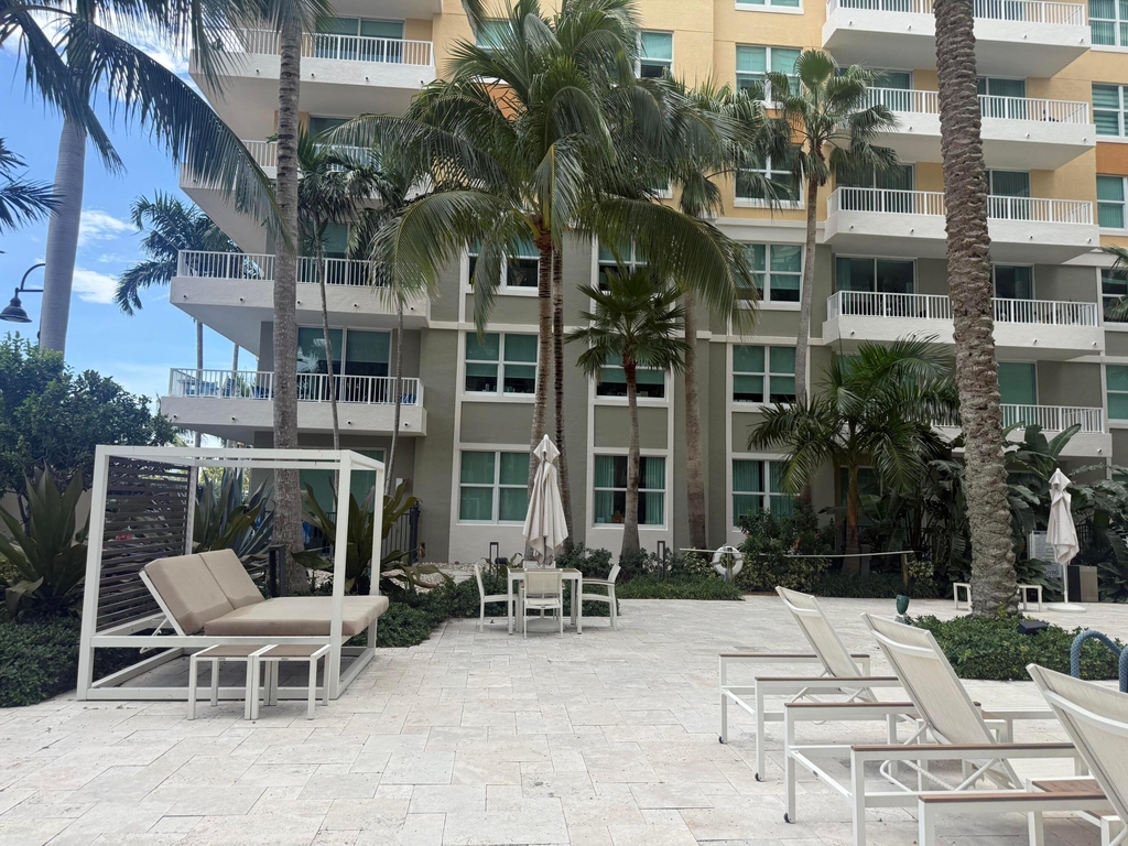 700 E Boynton Beach Boulevard - Photo 23