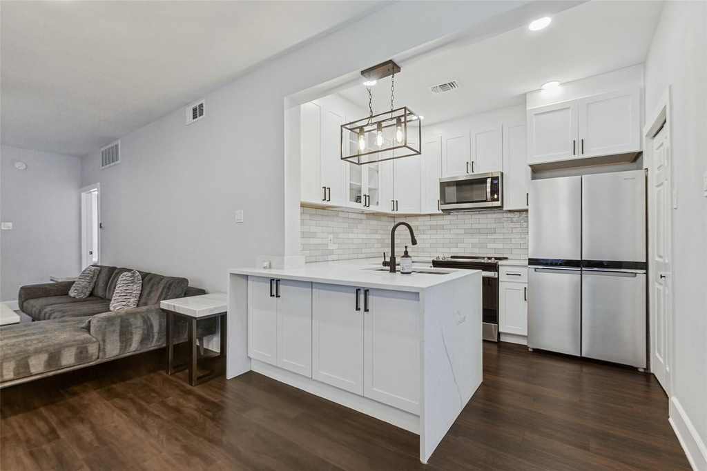 12660 Hillcrest Road - Photo 3