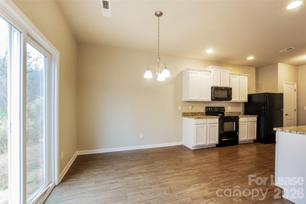 1620 Allegheny Drive - Photo 3