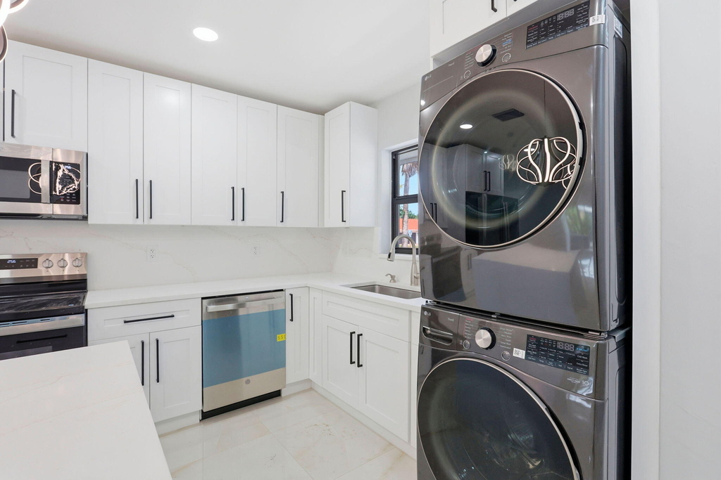 2975 Ne 2nd Avenue - Photo 29