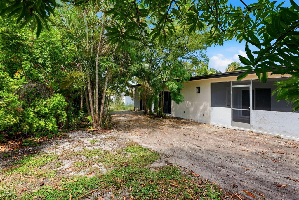 2975 Ne 2nd Avenue - Photo 32